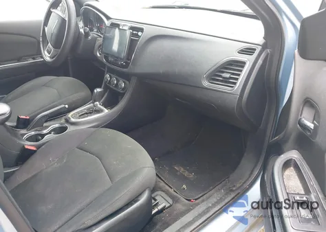 2012 Chrysler 200 Touring z USA, uszkodzony, nr VIN 1C3CCBBB2CN181113